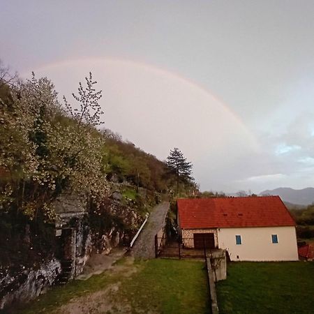Konak Ugnji-Village Cetinje Exterior photo